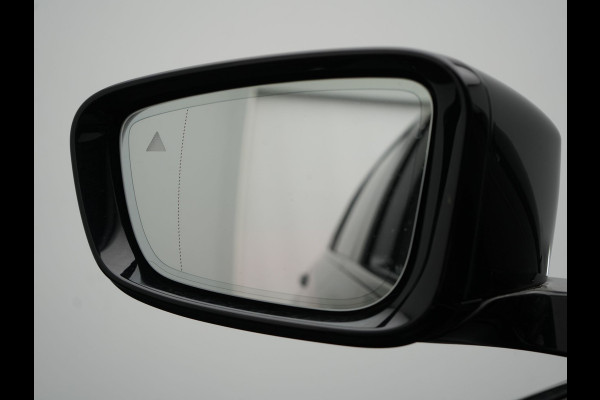 BMW 3 Serie Touring 320e M Sport PHEV Dealer O.H. | Trekhaak Af Fabriek | Panodak | Adaptive Cruise | Laser LED | Camera | Alcantara Sportstoelen Verwarmd | Sfeerverlichting | Keyless | Blis | Apple Carplay | Navigatie | DAB | Plug In Hybrid