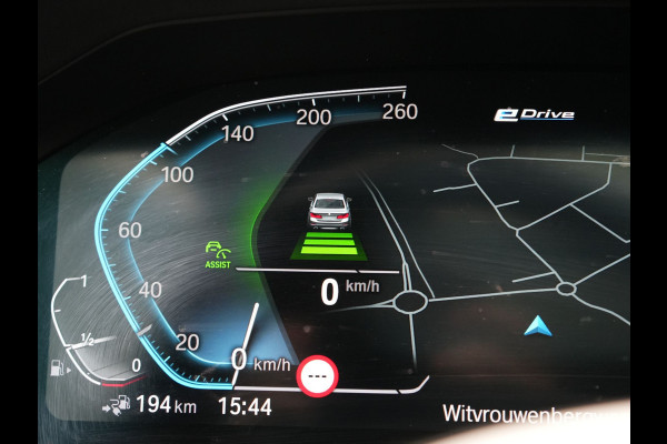 BMW 3 Serie Touring 320e M Sport PHEV Dealer O.H. | Trekhaak Af Fabriek | Panodak | Adaptive Cruise | Laser LED | Camera | Alcantara Sportstoelen Verwarmd | Sfeerverlichting | Keyless | Blis | Apple Carplay | Navigatie | DAB | Plug In Hybrid
