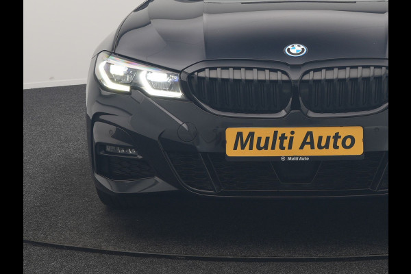 BMW 3 Serie Touring 320e M Sport PHEV Dealer O.H. | Trekhaak Af Fabriek | Panodak | Adaptive Cruise | Laser LED | Camera | Alcantara Sportstoelen Verwarmd | Sfeerverlichting | Keyless | Blis | Apple Carplay | Navigatie | DAB | Plug In Hybrid