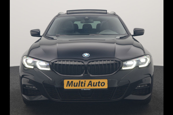 BMW 3 Serie Touring 320e M Sport PHEV Dealer O.H. | Trekhaak Af Fabriek | Panodak | Adaptive Cruise | Laser LED | Camera | Alcantara Sportstoelen Verwarmd | Sfeerverlichting | Keyless | Blis | Apple Carplay | Navigatie | DAB | Plug In Hybrid