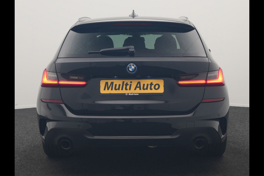 BMW 3 Serie Touring 320e M Sport PHEV Dealer O.H. | Trekhaak Af Fabriek | Panodak | Adaptive Cruise | Laser LED | Camera | Alcantara Sportstoelen Verwarmd | Sfeerverlichting | Keyless | Blis | Apple Carplay | Navigatie | DAB | Plug In Hybrid