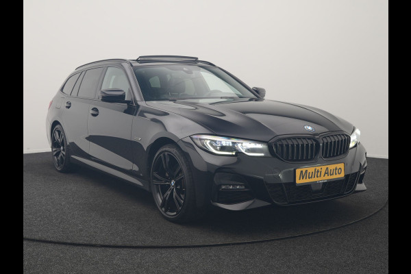 BMW 3 Serie Touring 320e M Sport PHEV Dealer O.H. | Trekhaak Af Fabriek | Panodak | Adaptive Cruise | Laser LED | Camera | Alcantara Sportstoelen Verwarmd | Sfeerverlichting | Keyless | Blis | Apple Carplay | Navigatie | DAB | Plug In Hybrid