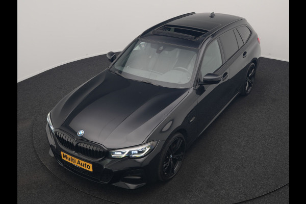 BMW 3 Serie Touring 320e M Sport PHEV Dealer O.H. | Trekhaak Af Fabriek | Panodak | Adaptive Cruise | Laser LED | Camera | Alcantara Sportstoelen Verwarmd | Sfeerverlichting | Keyless | Blis | Apple Carplay | Navigatie | DAB | Plug In Hybrid