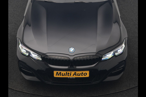 BMW 3 Serie Touring 320e M Sport PHEV Dealer O.H. | Trekhaak Af Fabriek | Panodak | Adaptive Cruise | Laser LED | Camera | Alcantara Sportstoelen Verwarmd | Sfeerverlichting | Keyless | Blis | Apple Carplay | Navigatie | DAB | Plug In Hybrid