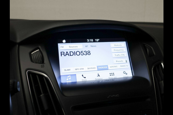 Ford Focus 1.0 Edition Sport (APPLE CARPLAY,NAVI,PDC,CLIMATE,CRUISE,LED,ELEKTRISCH PAKKET,SPORTSTOELEN,LM VELGEN)