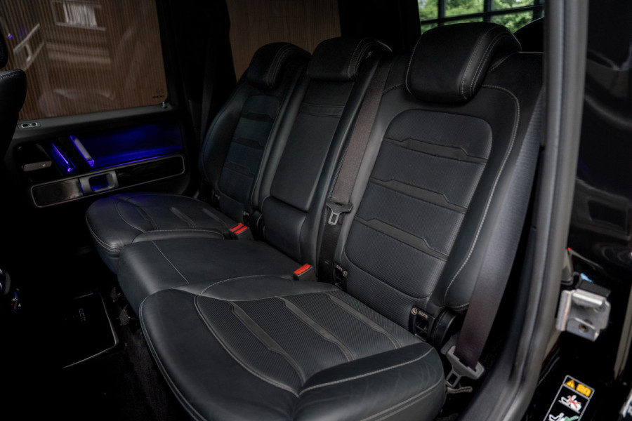 Mercedes-Benz G-Klasse 63 Brabus 800 Burmester Carbon 360° Camera Distronic+ Leer Navi Elektr. bedienb. glazen schuif-/kanteldak PTS Ambient Memory seats Alcantara binnenhemel Stoelverwarming voor & achter  LM velgen