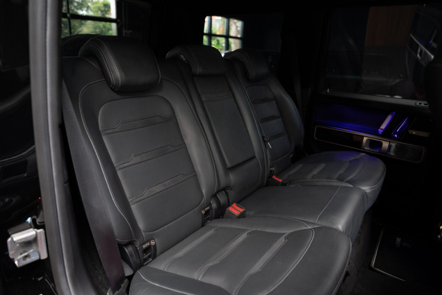 Mercedes-Benz G-Klasse 63 Brabus 800 Burmester Carbon 360° Camera Distronic+ Leer Navi Elektr. bedienb. glazen schuif-/kanteldak PTS Ambient Memory seats Alcantara binnenhemel Stoelverwarming voor & achter  LM velgen