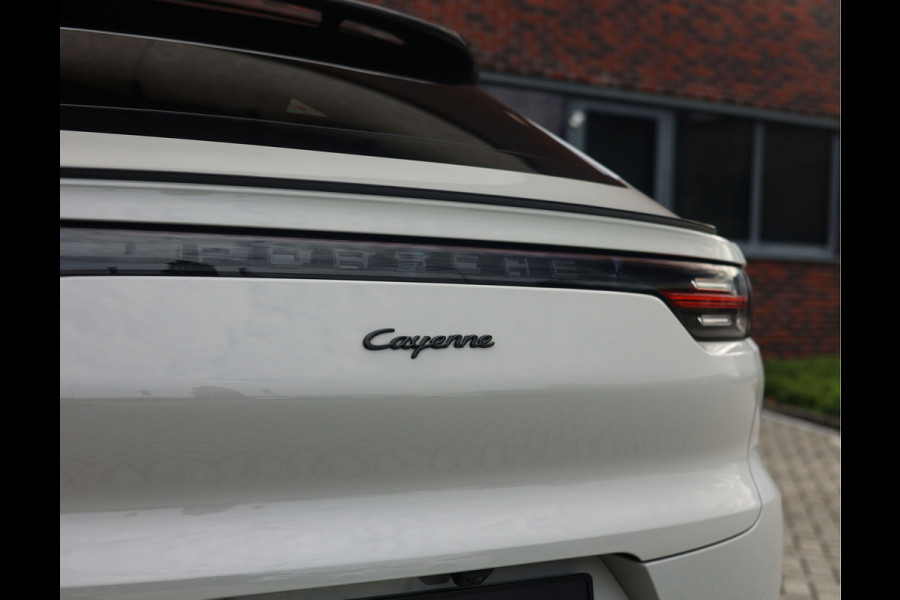Porsche Cayenne Coupé 3.0 E-Hybrid | Pano - Sport Chrono - BOSE