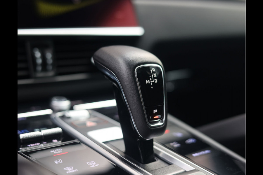Porsche Cayenne Coupé 3.0 E-Hybrid | Pano - Sport Chrono - BOSE