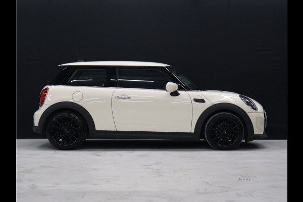 MINI 3-deurs 1.5 One Business Edition [APPLE CARPLAY, JCW VELG, PARKEERSENSOR, SPORTSTOELEN, CRUISE CONTROL, NIEUWSTAAT]