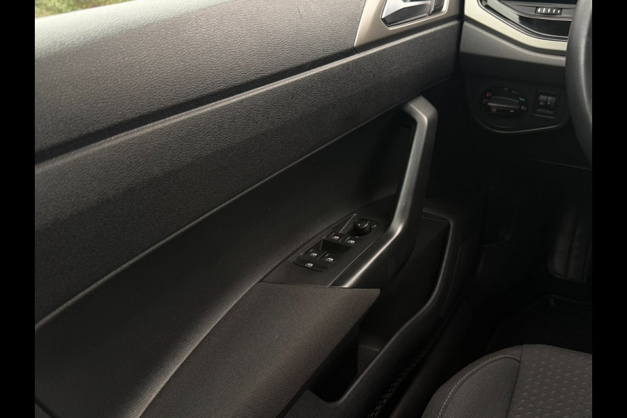 Volkswagen Polo 1.0 TSI Comfortline | Carplay | PDC | Trekhaak| NAVI | Bluetooth |