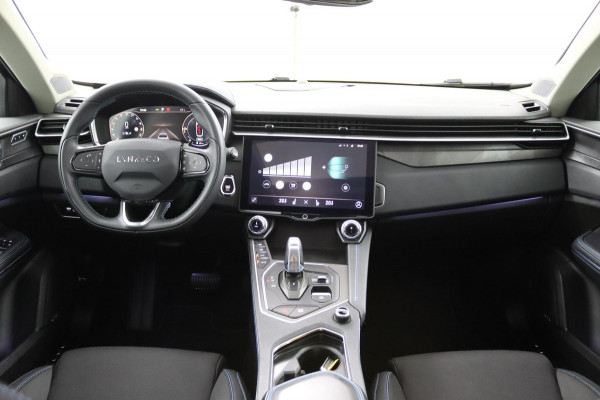 Lynk & Co 01 1.5*PLUG-IN*NAVI*PANO*CAM*ACC*CARPLAY*ECC*LED*
