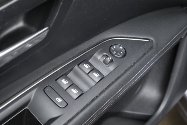 Peugeot 3008 1.2 PureTech Crossway Sport (APPLE CARPLAY,NAVI,CAMERA,360 VIEW,CLIMATE,CRUISE,SPORTSTOELEN,LM VELGEN,NETTE STAAT)