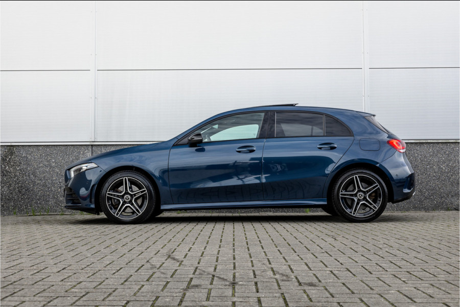Mercedes-Benz A-Klasse 250 e AMG Line Pano / Sfeerverlichting / Carplay / Night Pakket / 18inch /