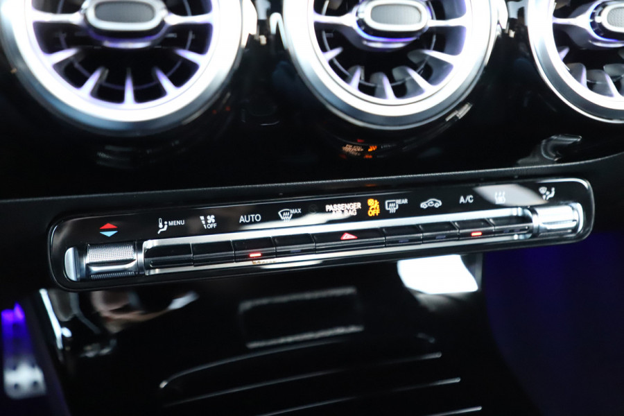Mercedes-Benz CLA-Klasse 250e AMG | 218PK | Pano | Sfeerverlichting | Led | Widescreen | Stoelverwarming | Camera | Standkachel | 2022.