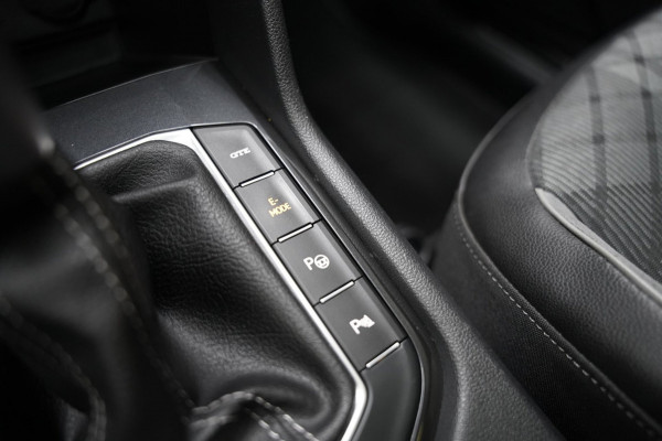 Volkswagen Tiguan 1.4 TSI eHybrid 3x R LINE PANO VIRTUAL ACC