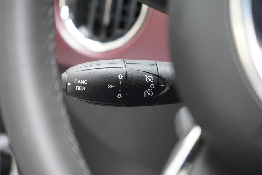 Fiat 500C 1.0 Hybrid Star | Navigatie | Apple Carplay | Climate control | Parkeersensoren | Half leder