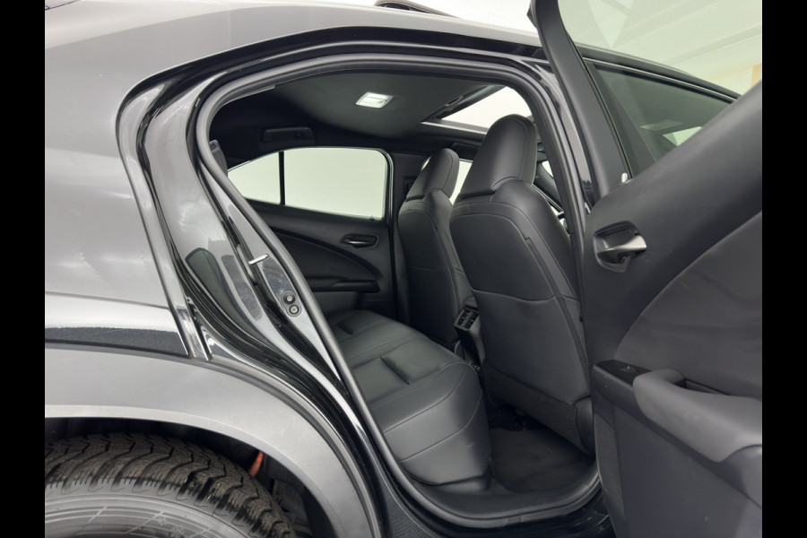 Lexus UX 300e Luxury 54 kWh (INCL.BTW)  Aut. *PANO | LEATHER | FULL-LED | ADAPTIVE-CRUISE | CAMERA | KEYLESS | NAVI-FULLMAP | DAB+ | PRIVACY-GLASS | ECC | PDC | 17''ALU*
