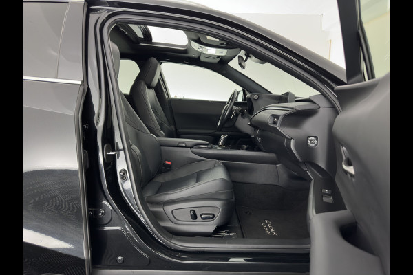 Lexus UX 300e Luxury 54 kWh (INCL.BTW)  Aut. *PANO | LEATHER | FULL-LED | ADAPTIVE-CRUISE | CAMERA | KEYLESS | NAVI-FULLMAP | DAB+ | PRIVACY-GLASS | ECC | PDC | 17''ALU*