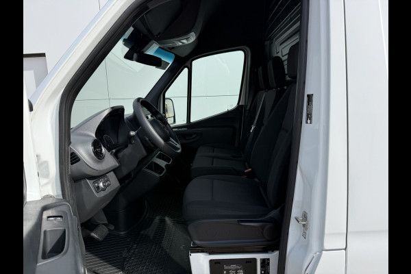 Mercedes-Benz eSprinter 312 55kWh L2H2 Elektrisch 168 km WLTP 97,1% (SOH) 80kW Snelladen Climate Control Camera Stoelverwarming Laadkabel
