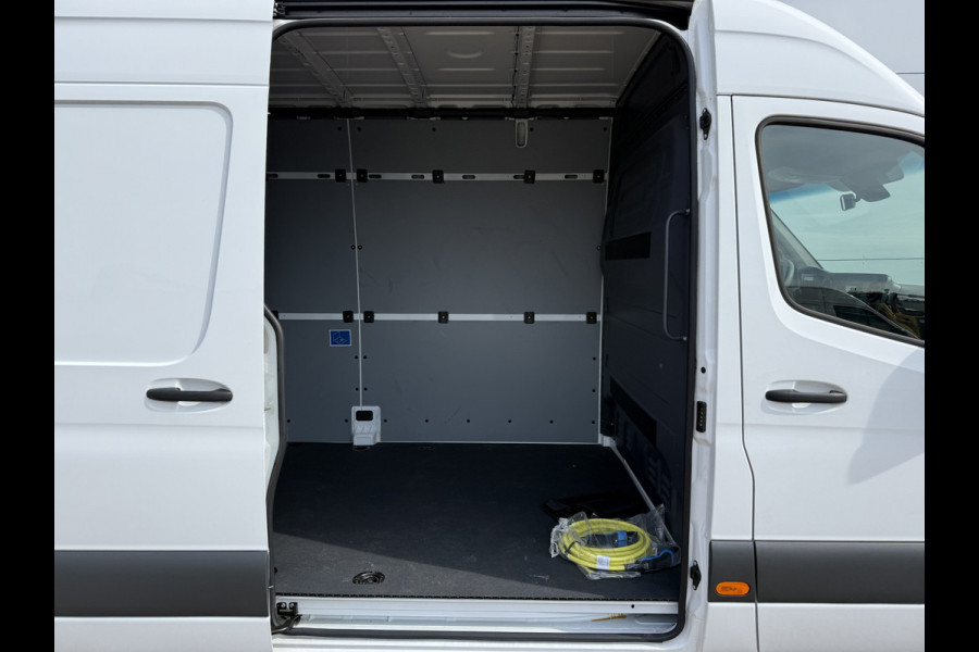 Mercedes-Benz eSprinter 312 55kWh L2H2 Elektrisch 168 km WLTP 97,1% (SOH) 80kW Snelladen Climate Control Camera Stoelverwarming Laadkabel