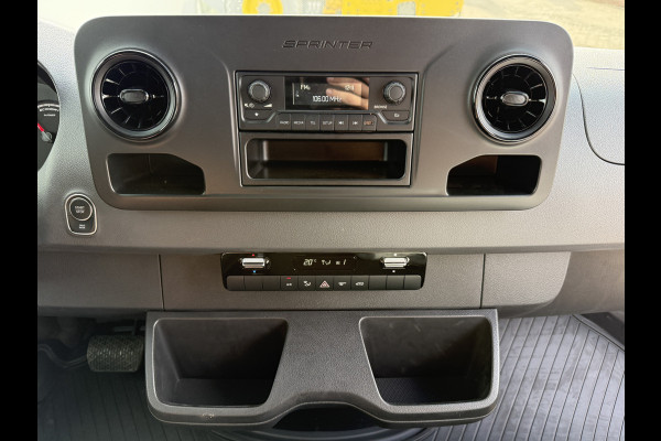 Mercedes-Benz eSprinter 312 55kWh L2H2 Elektrisch 168 km WLTP 97,1% (SOH) 80kW Snelladen Climate Control Camera Stoelverwarming Laadkabel