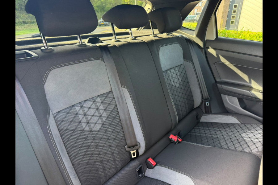 Volkswagen Polo 1.0 TSI R-Line Business