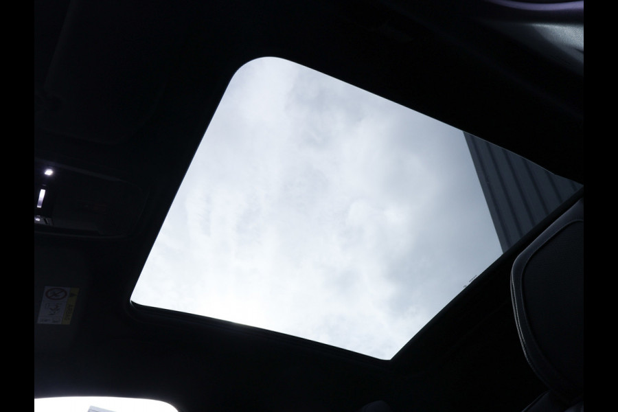 Peugeot 208 1.2 PureTech GT-Line Sport PANORAMADAK,APPLE CARPLAY,SFEER VERLICHTING,LEDER,ELECTRISCHE STOELEN,STOELVERWARMING,PDC)