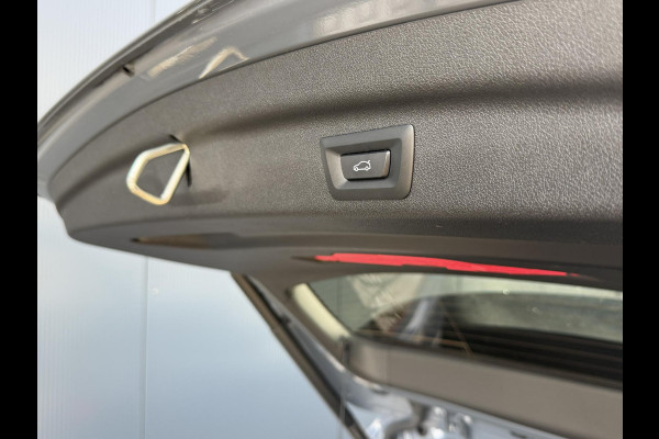 BMW 2 Serie Active Tourer 225e xDrive Luxury Line 17"/Leder + memory/Panoramadak/Stoelmassage/Harman Kardon/Camera/Head-up/Apple Carplay & Android Auto