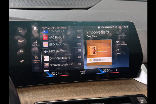 BMW 2 Serie Active Tourer 225e xDrive Luxury Line 17"/Leder + memory/Panoramadak/Stoelmassage/Harman Kardon/Camera/Head-up/Apple Carplay & Android Auto