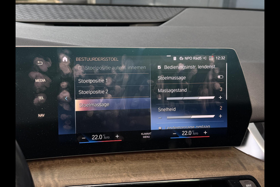 BMW 2 Serie Active Tourer 225e xDrive Luxury Line 17"/Leder + memory/Panoramadak/Stoelmassage/Harman Kardon/Camera/Head-up/Apple Carplay & Android Auto
