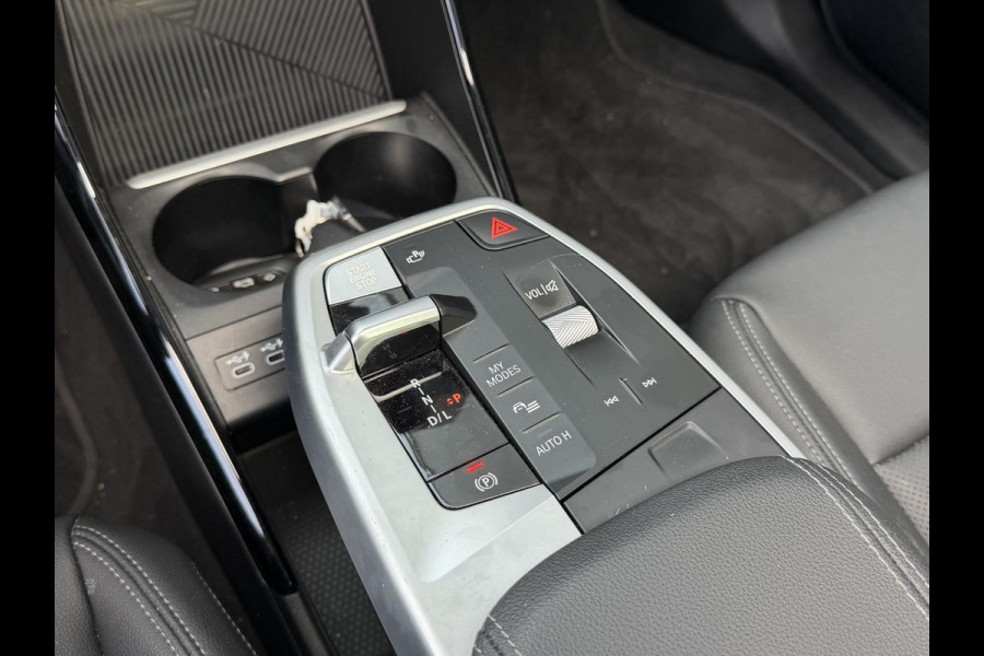 BMW 2 Serie Active Tourer 225e xDrive Luxury Line 17"/Leder + memory/Panoramadak/Stoelmassage/Harman Kardon/Camera/Head-up/Apple Carplay & Android Auto
