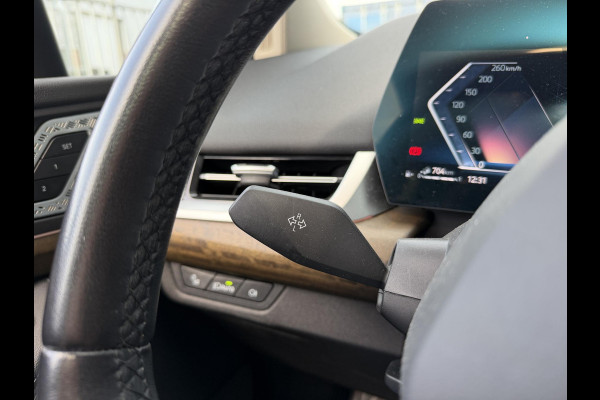 BMW 2 Serie Active Tourer 225e xDrive Luxury Line 17"/Leder + memory/Panoramadak/Stoelmassage/Harman Kardon/Camera/Head-up/Apple Carplay & Android Auto