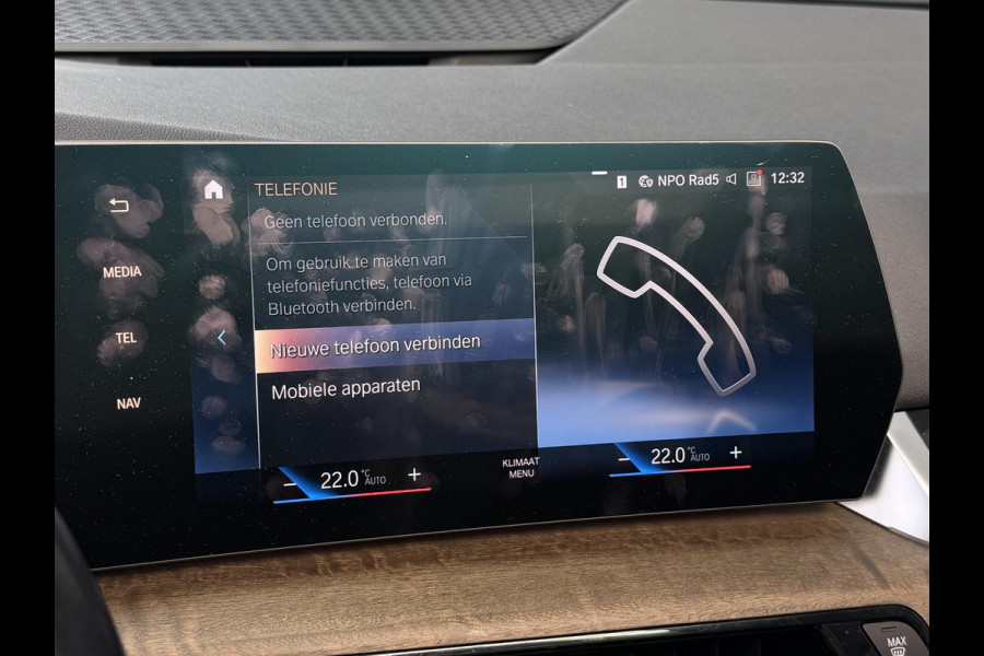 BMW 2 Serie Active Tourer 225e xDrive Luxury Line 17"/Leder + memory/Panoramadak/Stoelmassage/Harman Kardon/Camera/Head-up/Apple Carplay & Android Auto
