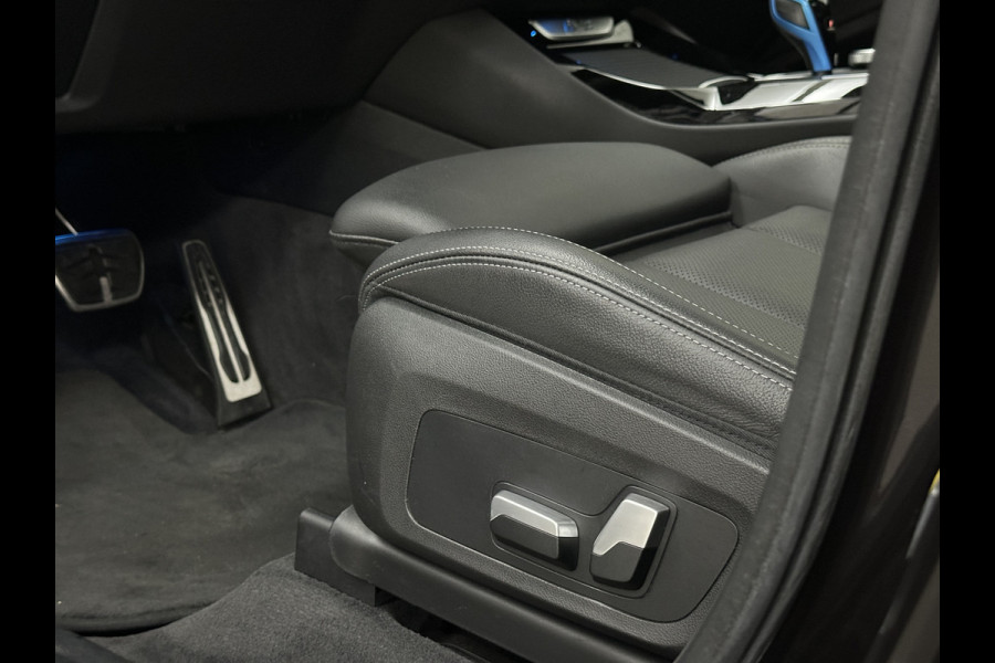 BMW iX3 M-Sport | Sophisto Grey! | Panorama | ACC | Leder | Memory | El. Trekhaak | 97.6% SOH | Sfeerverlichting | 3-Zone Clima | Carplay | LED | Btw auto, 32810,= ex. | Rijklaar incl. Bovag garantie!