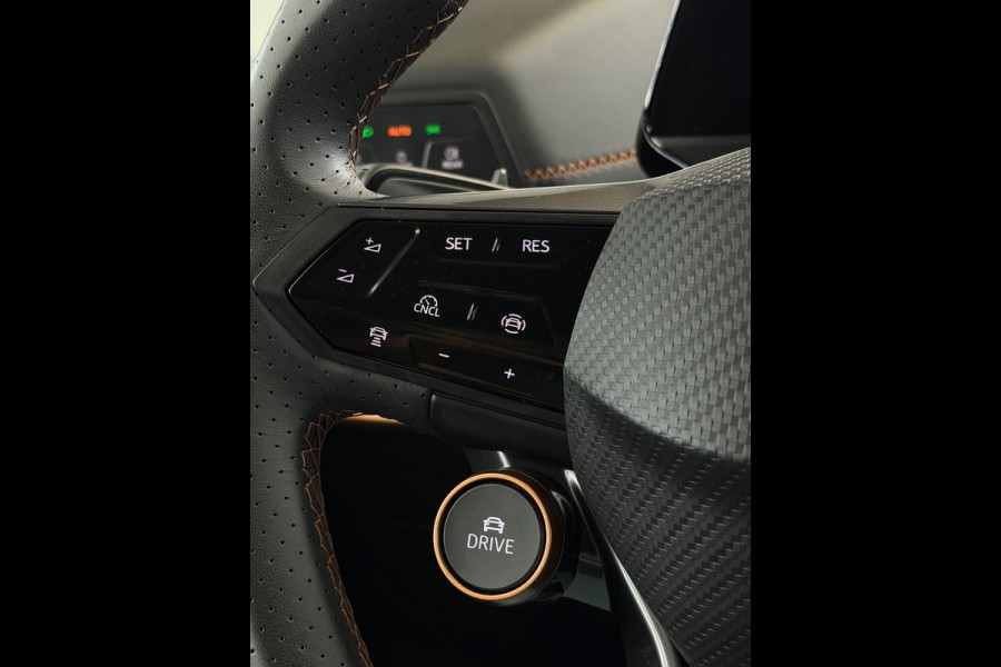 CUPRA Born Performance 82 kWh HuD Camera 231pk