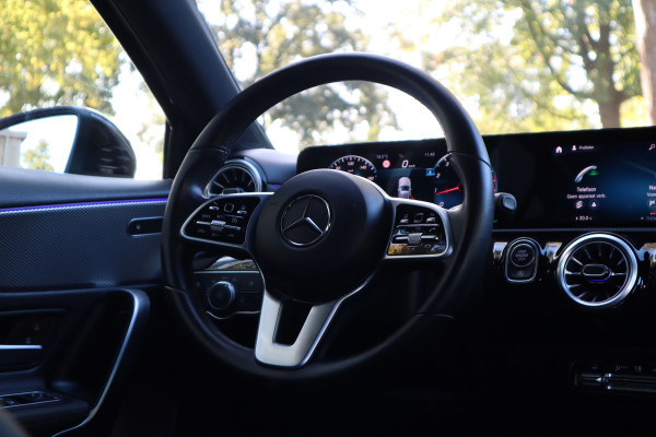 Mercedes-Benz A-Klasse 180 Business Solution Luxury | Sfeerverlichting | Camera |