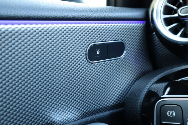 Mercedes-Benz A-Klasse 180 Business Solution Luxury | Sfeerverlichting | Camera |