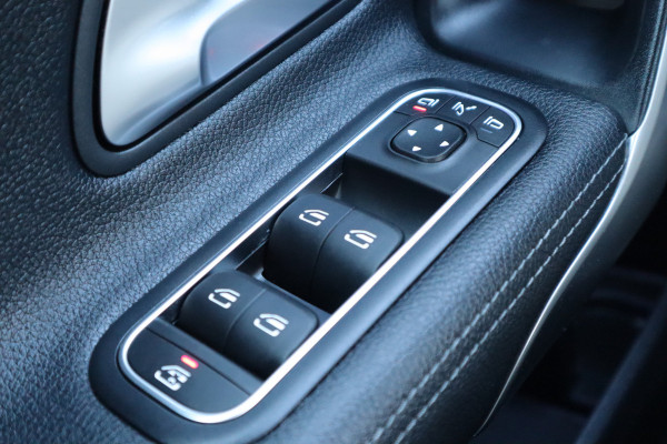 Mercedes-Benz A-Klasse 180 Business Solution Luxury | Sfeerverlichting | Camera |