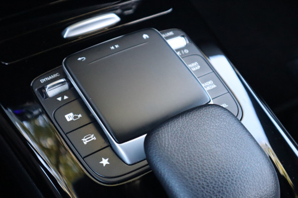 Mercedes-Benz A-Klasse 180 Business Solution Luxury | Sfeerverlichting | Camera |