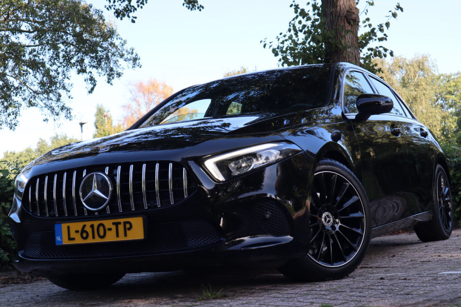 Mercedes-Benz A-Klasse 180 Business Solution Luxury | Sfeerverlichting | Camera |