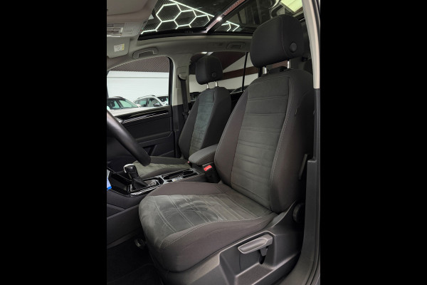 Volkswagen Touran 1.5 TSI Highline 7p Carplay Panorama