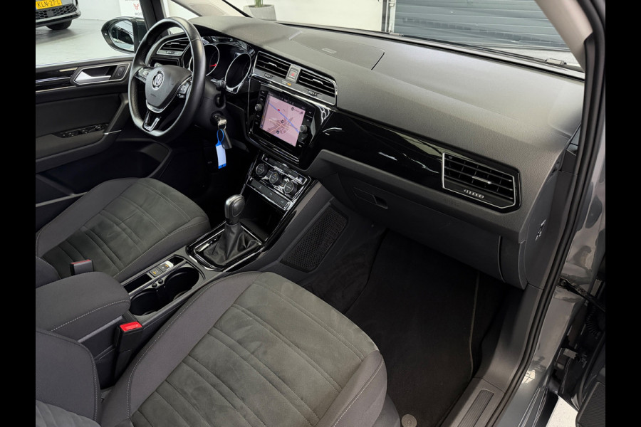 Volkswagen Touran 1.5 TSI Highline 7p Carplay Panorama