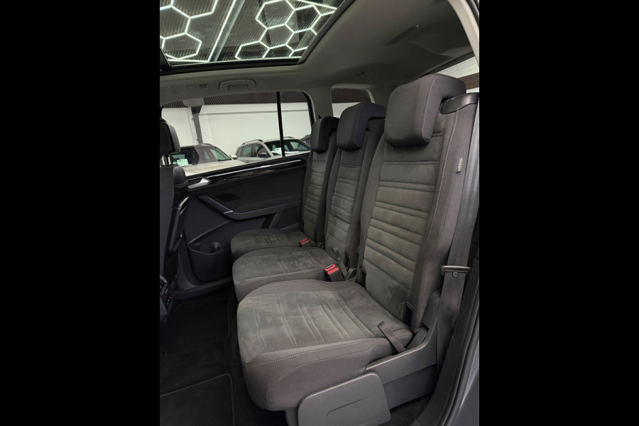 Volkswagen Touran 1.5 TSI Highline 7p Carplay Panorama