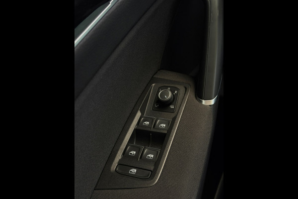 Volkswagen Touran 1.5 TSI Highline 7p Carplay Panorama