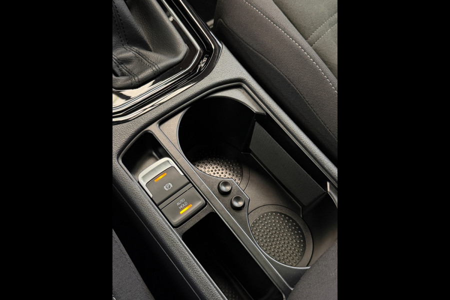 Volkswagen Touran 1.5 TSI Highline 7p Carplay Panorama