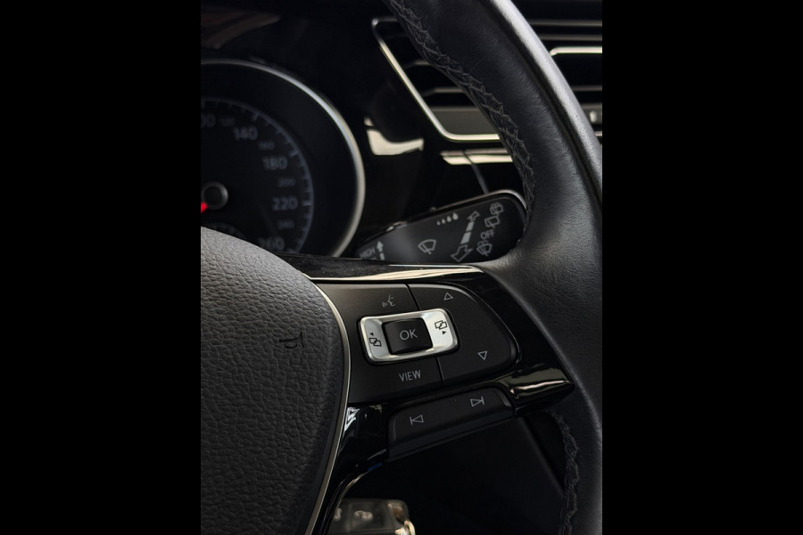 Volkswagen Touran 1.5 TSI Highline 7p Carplay Panorama