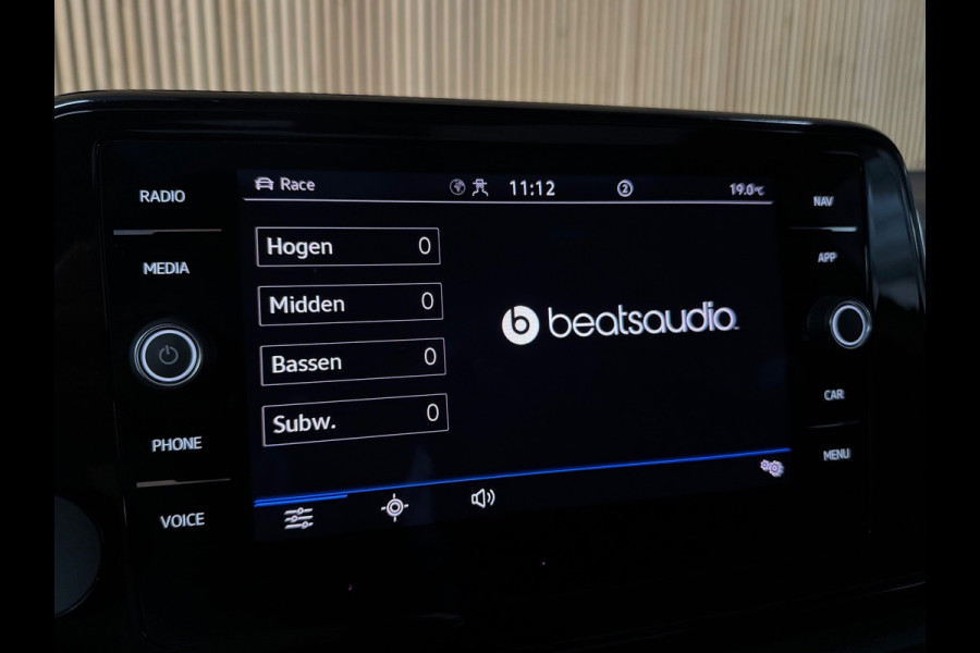 Volkswagen T-Roc 2.0 TSI 4Motion R Facelift IQ Pano Beats Keyless VOL