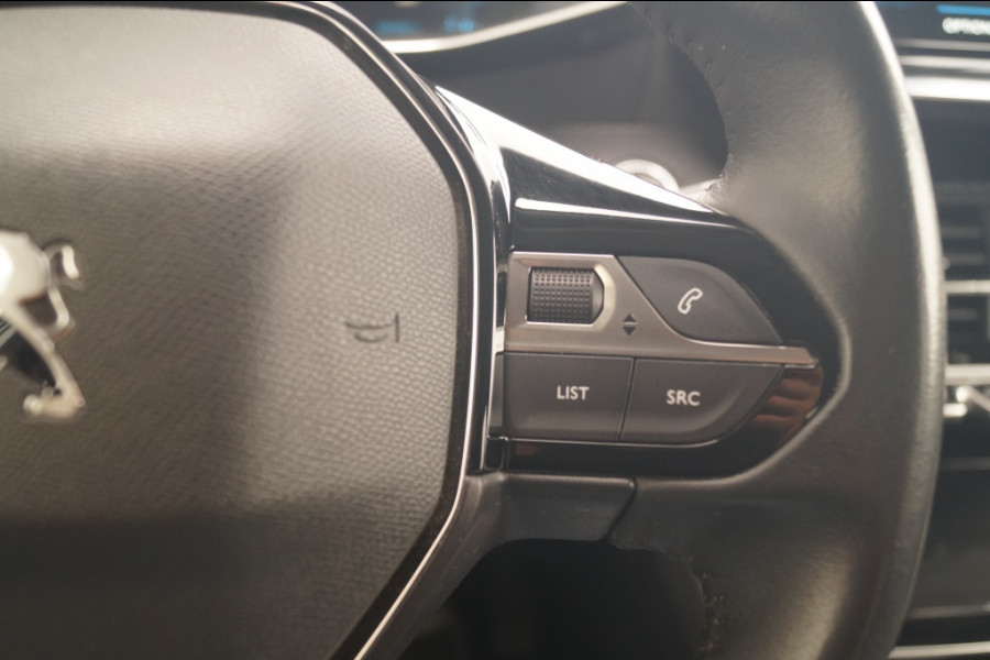 Peugeot 2008 1.2 PureTech Allure -NAVI-ECC-CAM-TREKHAAK-PDC-