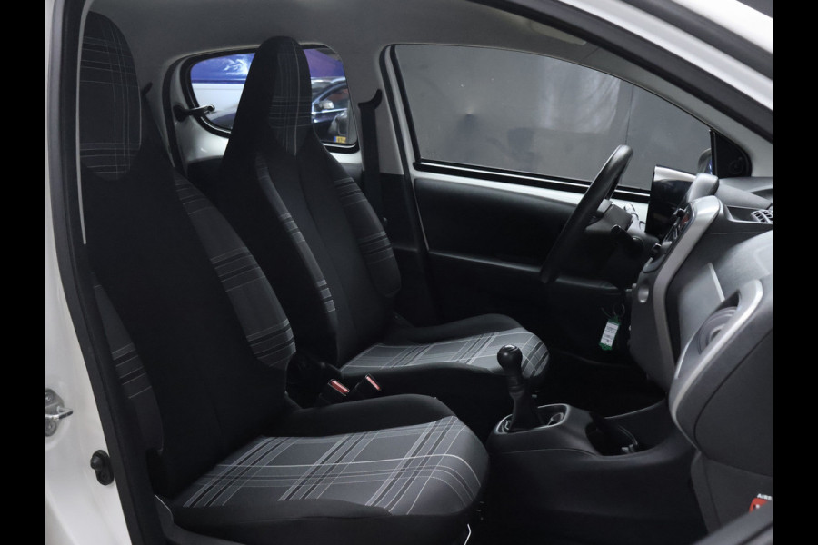 Peugeot 108 1.0 e-VTi Blue Lion Sport (AIRCO,CRUISE,SPORTSTOELEN,LED,GETINT,LM VELGEN,NETTESTAAT)